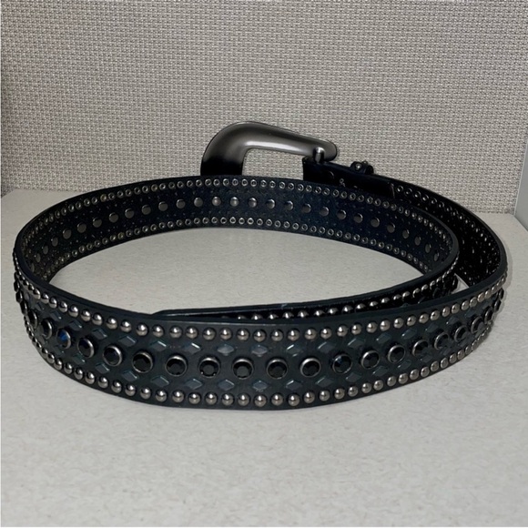 Nocona Women's Black Leather Rhinestone Accents Belt Size L - Picture 2 of 3